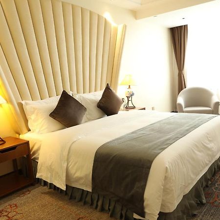 Zhi Hui Tang Feng Ze Hotel Chengdú Exterior foto