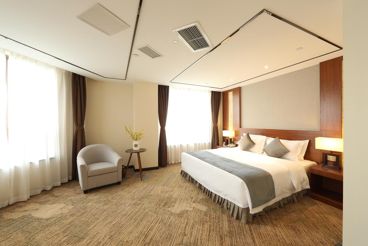 Zhi Hui Tang Feng Ze Hotel Chengdú Exterior foto