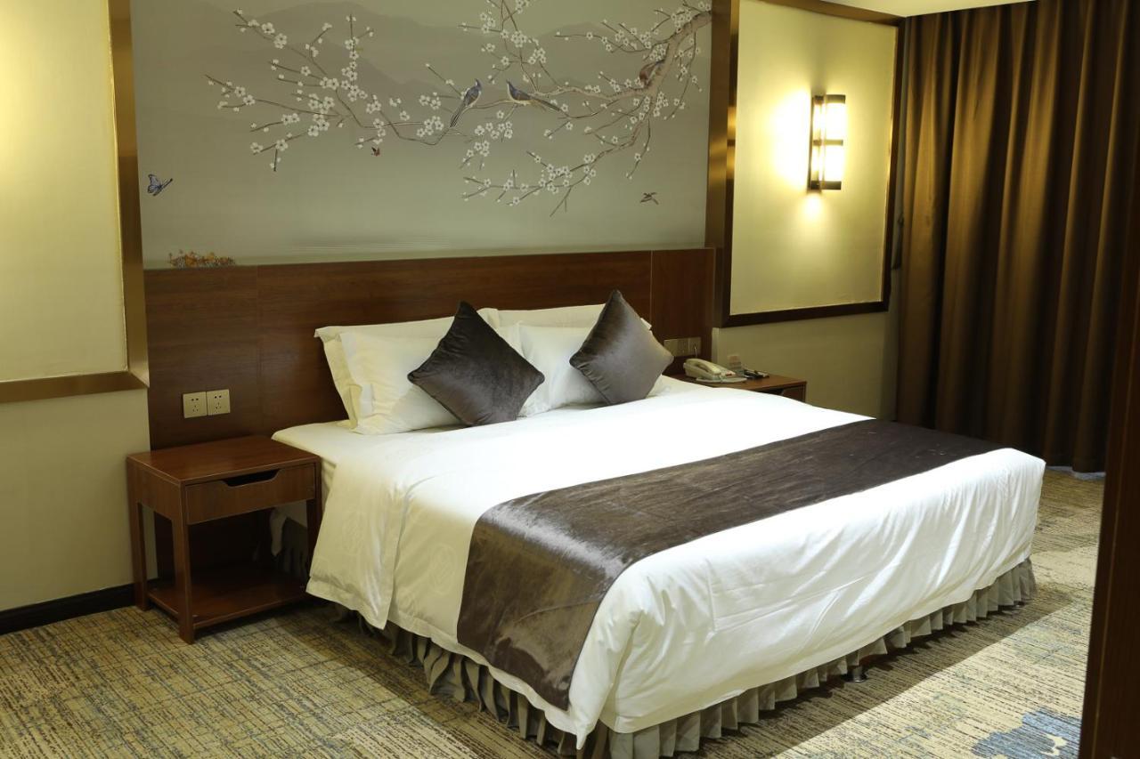 Zhi Hui Tang Feng Ze Hotel Chengdú Exterior foto